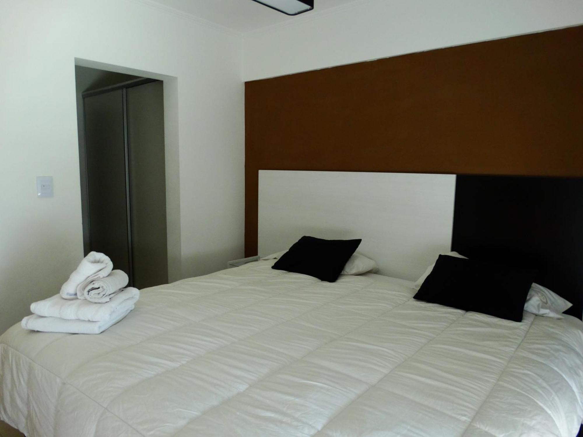 Departamentos Leloir Apartamento *
